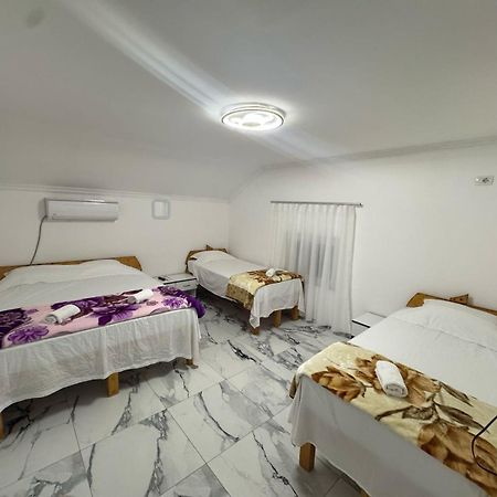 Guest House Besi Firza Extérieur photo